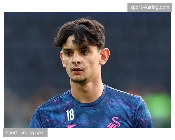 西甲青训新规允许同时启用四名梯队球员，阿韦洛亚大胆用人获制度支持